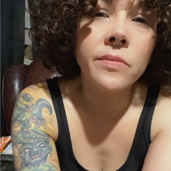 Meet your Posher, Sharon - Picture 7 of 9